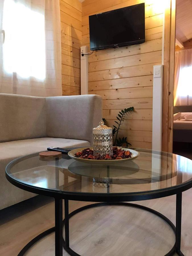 Fillip Wooden House Villa เปรเวซา ภายนอก รูปภาพ